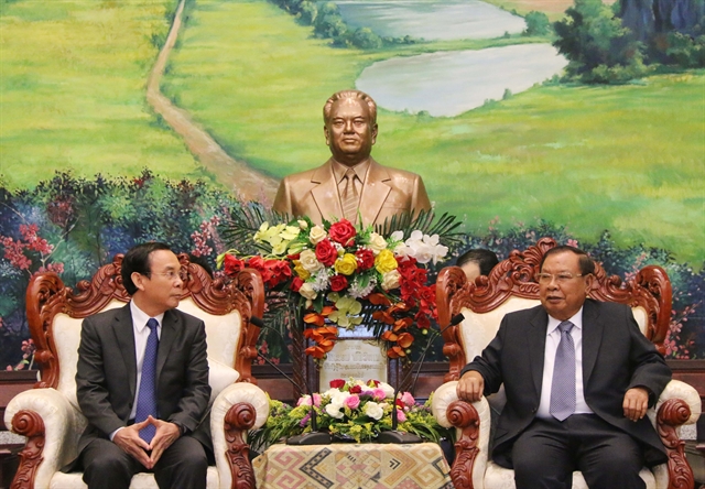 Top Lao leader receives officials of Party Central Committee’s Office