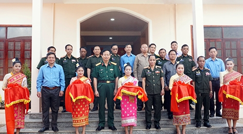 Vietnam helps build office for Laos’ district military command