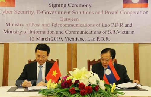 Lao officials appreciate Vietnam-Laos cooperation in information-communication