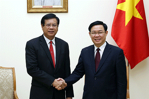 Vietnam shares experience in developing cooperatives with Laos