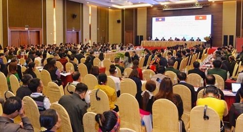 Vietnam – Laos conference to share experiences in ethnic work