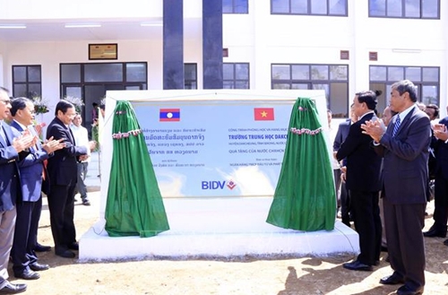 Vietnam-funded school handed over to Laos