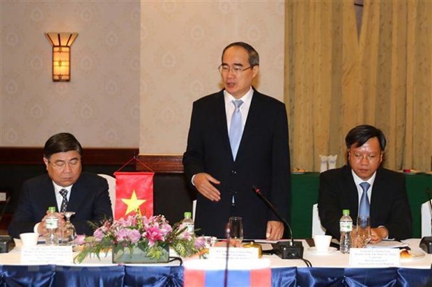 Ho Chi Minh City, Vientiane leaders hold talks