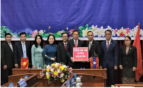 The districts in Binh Duong and Laos have signed a memorandum of understanding to further their friendship and cooperation.