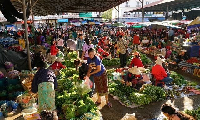 Amidst Challenges, ADB Predicts Stronger Economic Growth for Laos in 2023 and 2024.