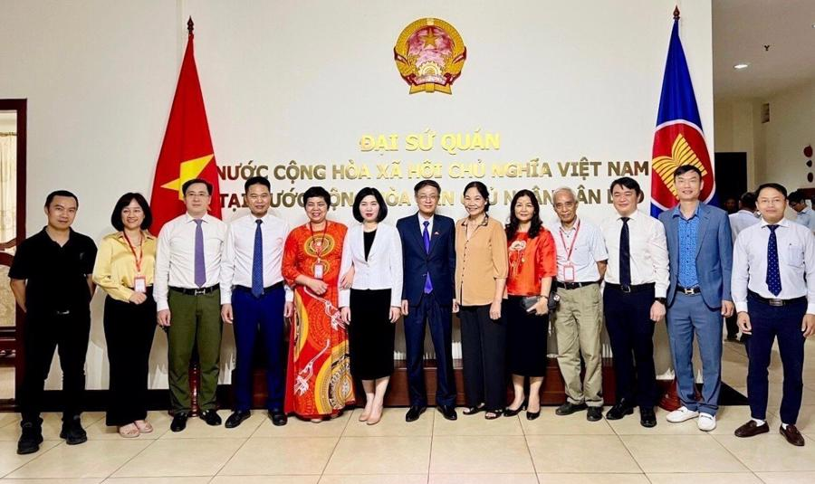 Hanoi Delegation Embarks On Diplomatic Mission To Strengthen Ties With Laos