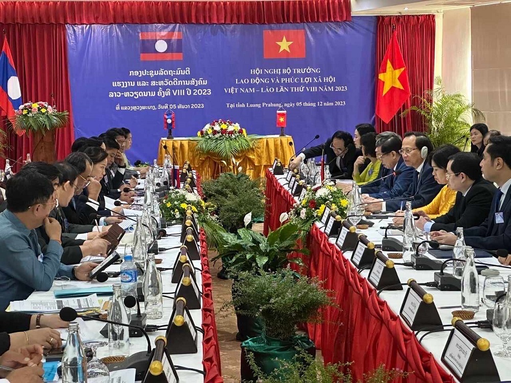 Vietnam And Laos Enhance Cooperation in Labor And Social Welfare Amidst Economic Challenges