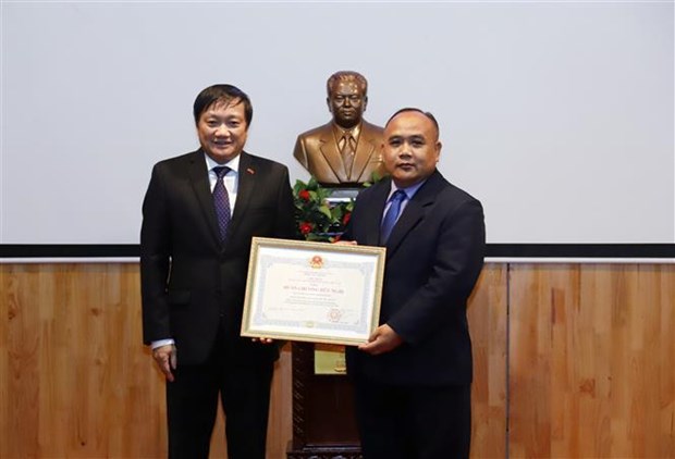 Kaysone Phomvihane Museum received Vietnam's Friendship Medal