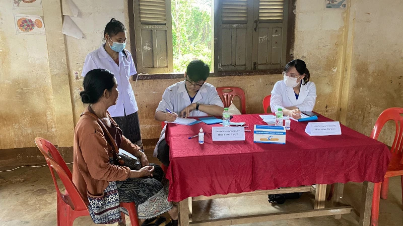 Free Medical Examination And Medicine for Lao People