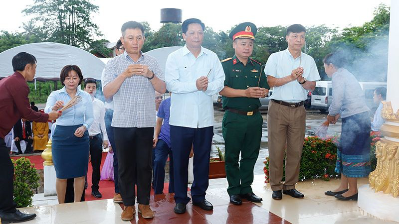 Expressing Gratitude and Honoring Heroic Martyrs in Laos