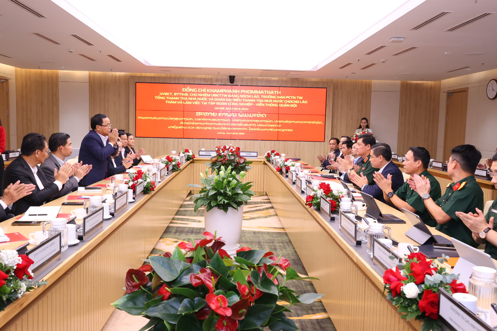 High-Level Delegation from Laos State Inspection Authority Visits Viettel