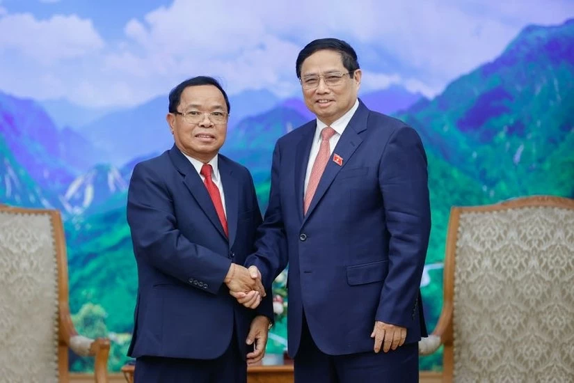 Impulsing Laos to Enhance Border Trade Cooperation with Vietnam