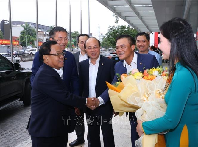 Enhancing Business and Investment Cooperation to Strengthen Vietnam-Laos Relations