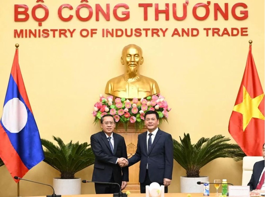 Minister Nguyễn Hồng Diên Encourages Laos to Engage in Negotiations for a Coal Purchase Agreement