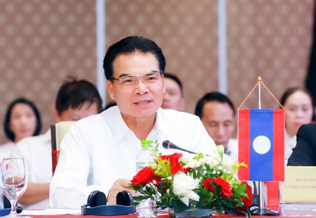 Vietnam-Laos Enhance Public-Private Cooperation for Infrastructure Development