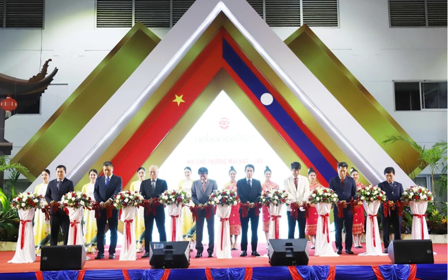 Economic Diplomacy: Vietnam-Laos Enhance Trade Promotion