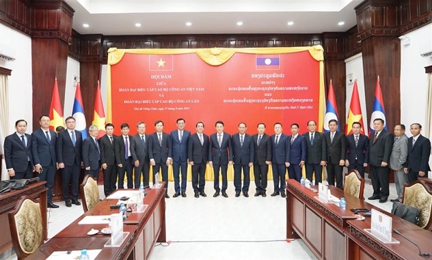 Strengthening Special Vietnam-Laos Friendship Through Comprehensive Security Cooperation