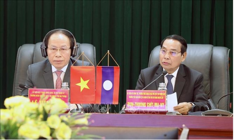 Vietnam and Laos Elevate Friendship and Solidarity to New Levels