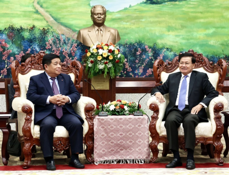 Vietnam and Laos Strengthen Political Trust, Expand Economic Cooperation, and Jointly Nurture Their Special Bond of Solidarity