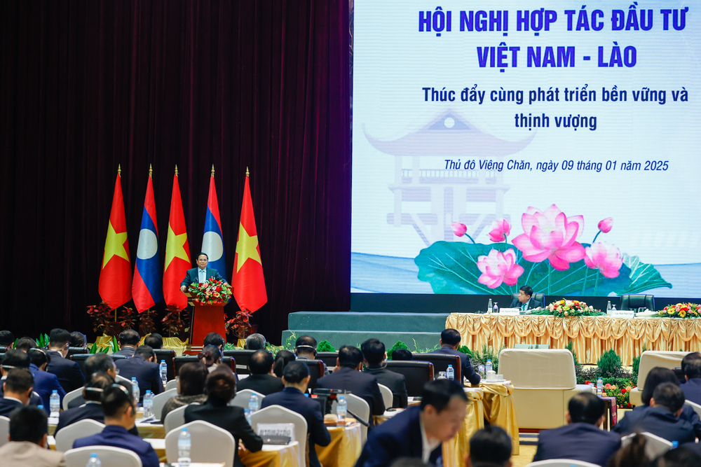 Vietnam and Laos Call for Special Mechanisms to Match Their Special Relationship